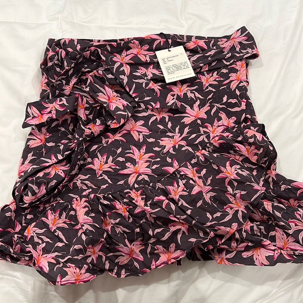 Acacia M Simone skirt nwt Madonna